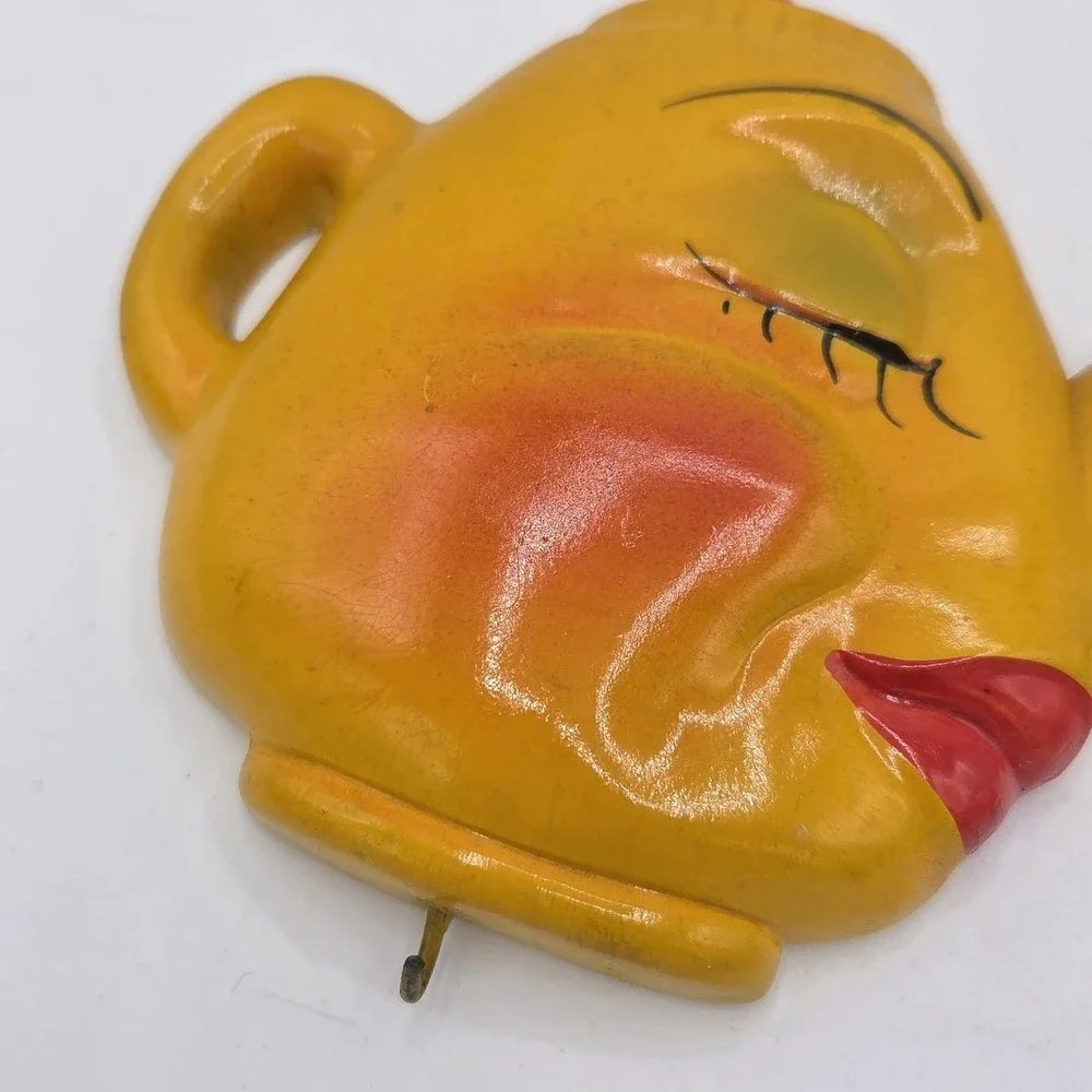Vintage MCM Chalkware Kitsch Anthropomorphic Mr & Mrs Tea Kettle W/ Hook